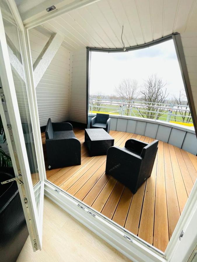 デュッセルドルフLuxury Rooftop Loft With River View 10Min To Cityアパートメント エクステリア 写真
